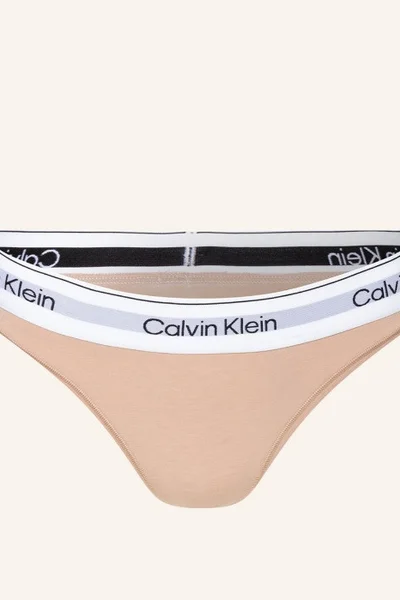 Dámské tanga  7NS béžová - Calvin Klein