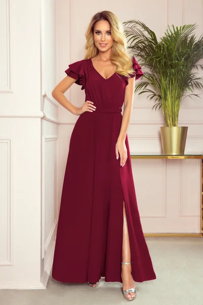 LIDIA - Dlouhé dámské šaty ve vínové bordó barvě s výstřihem a volánky   Numoco