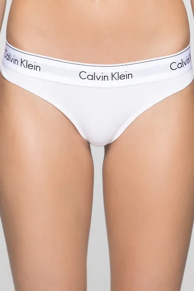 Bílá dámská tanga Calvin Klein s logem v pase