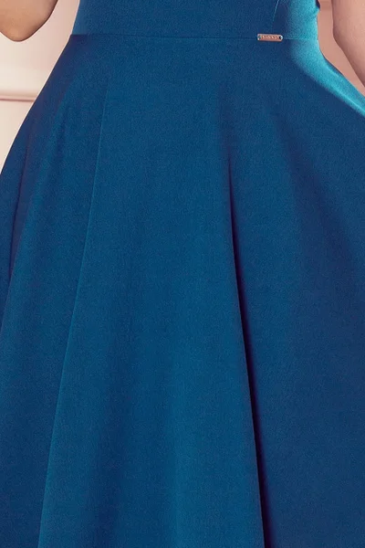 Rozšířené dámské šaty v mořské barvě s výstřihem ve tvaru srdce  Numoco