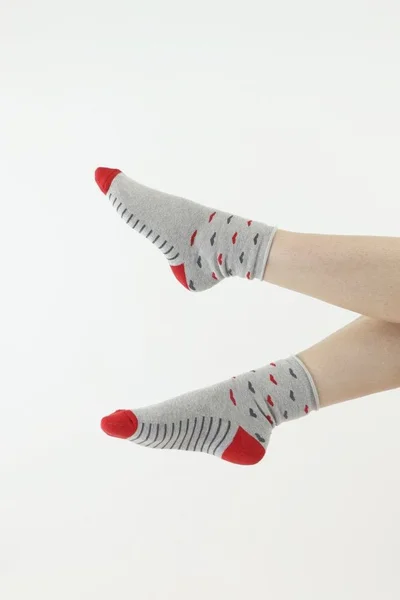 Pohodlné šedé thermo ponožky Moraj s trendy vzorem