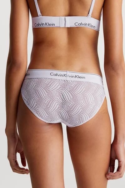 Průhledné krajkové kalhotky Calvin Klein s podpisovým pasem