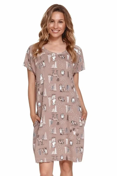 Dámská kojicí noční košilka Mary hnědá s lesními zvířaty Dn-nightwear