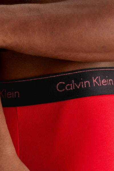 Moderní červené pánské boxerky Calvin Klein