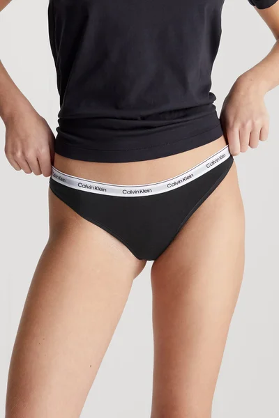 Dámská bavlněná tanga Calvin Klein MODERN LOGO