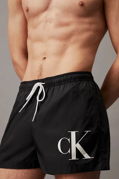 Pánské černé plavky s monogramem - Calvin Klein