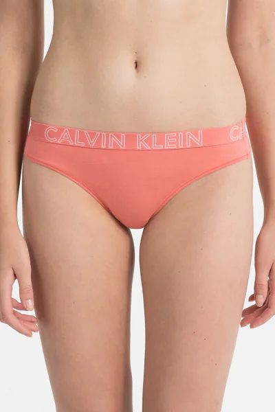 Dámská tanga Calvin Klein klasický střih