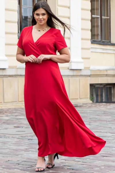 Výjimečné červené šaty pro ženy plus size Karko