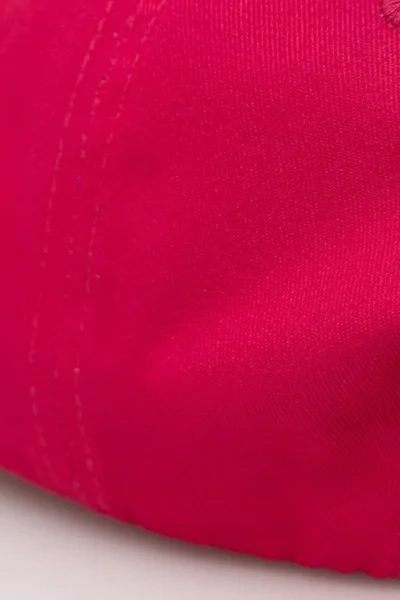 Dámská kšiltovka   v růžové barvě Guess