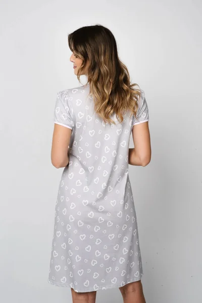 Šedá noční košile Noelia plus s bílými srdíčky - Italian Fashion