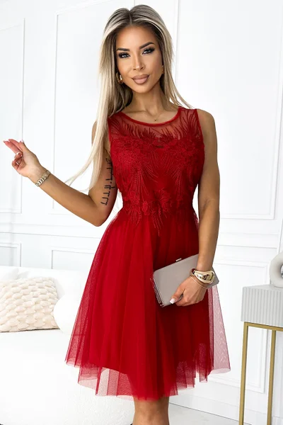 Červené dámské šaty Caterina s výšivkou - Numoco basic