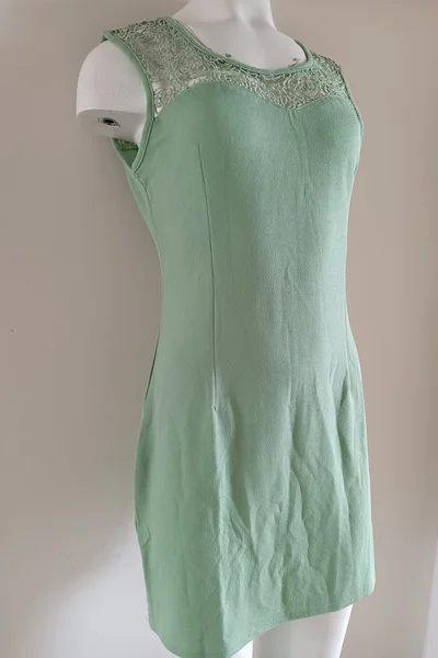 Zelené krajčované dámské šaty - Elegantní značky FPrice