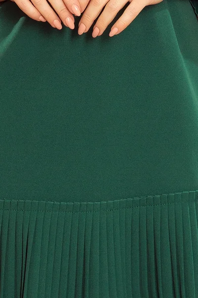 Zelené šaty s jemným plisováním na rukávech Numoco