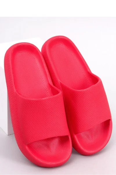 Červené gumové dámské pantofle - Vodní móda