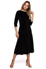 Černé sametové midi šaty s rukávy pro elegantní vystoupení