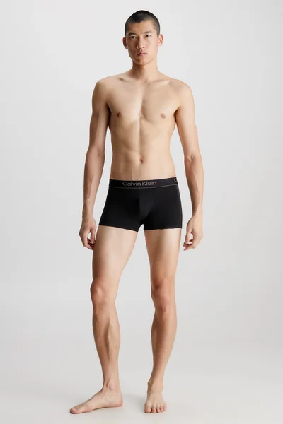 Luxusní černé boxerky CK BLACK z recyklovaných materiálů Calvin Klein