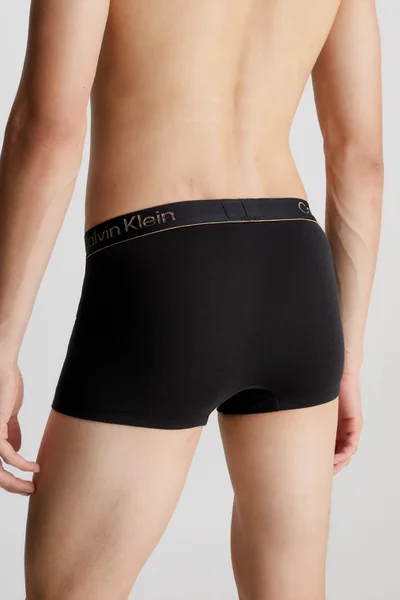 Luxusní černé boxerky CK BLACK z recyklovaných materiálů Calvin Klein