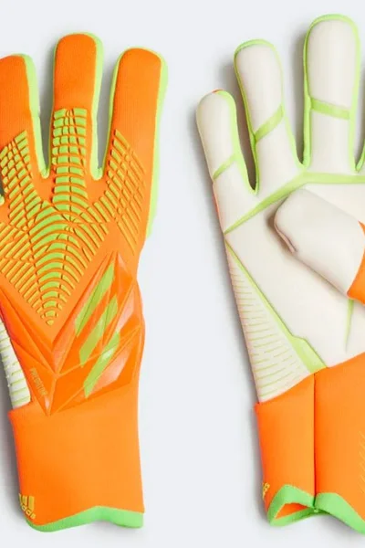 Oranžové brankářské rukavice Adidas bez Fingersave