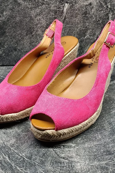 Dámské fuchsiové espadrilky na podpatku Inello