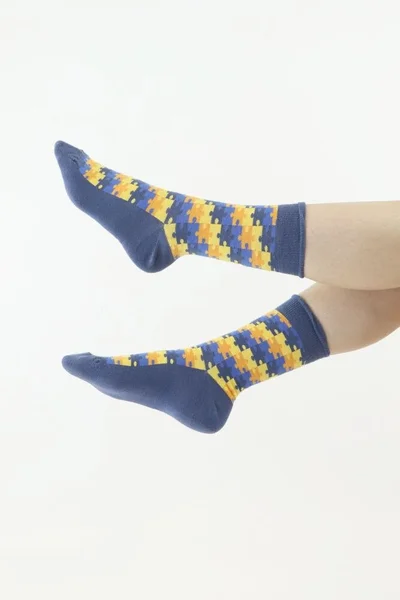 Dámské veselé ponožky v modré barvě puzzle Moraj