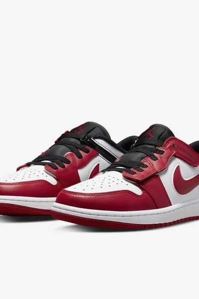 Červenobílé pánské sportovní boty Nike Air Jordan 1 Low