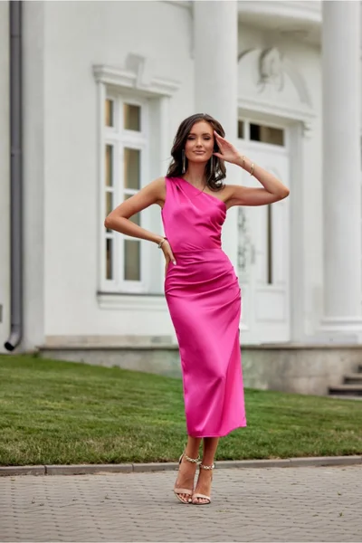 Roco Fashion: Elegantní fuchsiové šaty na jedno rameno