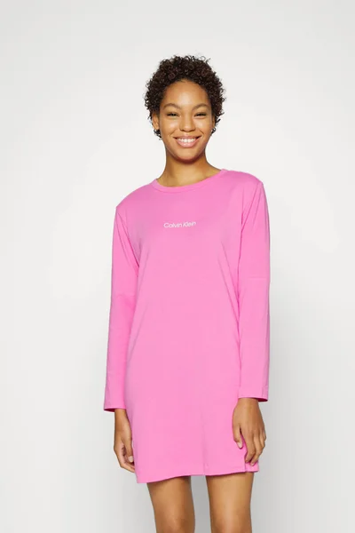 Dámská noční košilka Lounge - TO3 - Hollywood v růžové barvě - Calvin Klein