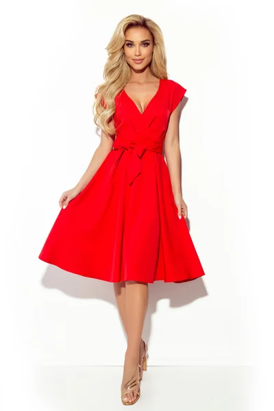 SCARLET - Červené rozšířené dámské šaty s přeloženým obálkovým výstřihem  Numoco