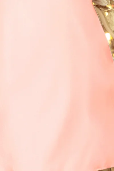 Dámské trapézové šaty v pastelově růžové barvě Numoco
