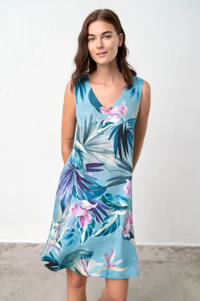 Letní dámské šaty Bahia Modrá s květy - Vamp