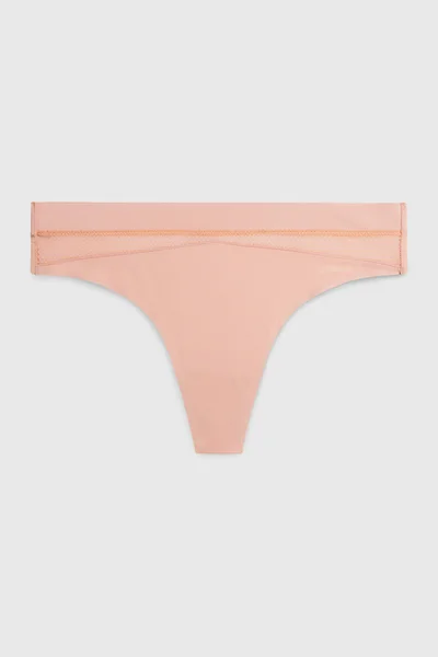 Perfektně padnoucí krajkové tanga Calvin Klein